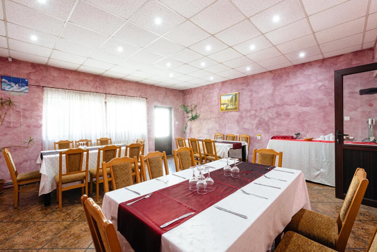 Pensiunea Casa Zanelor Floreşti Esterno foto